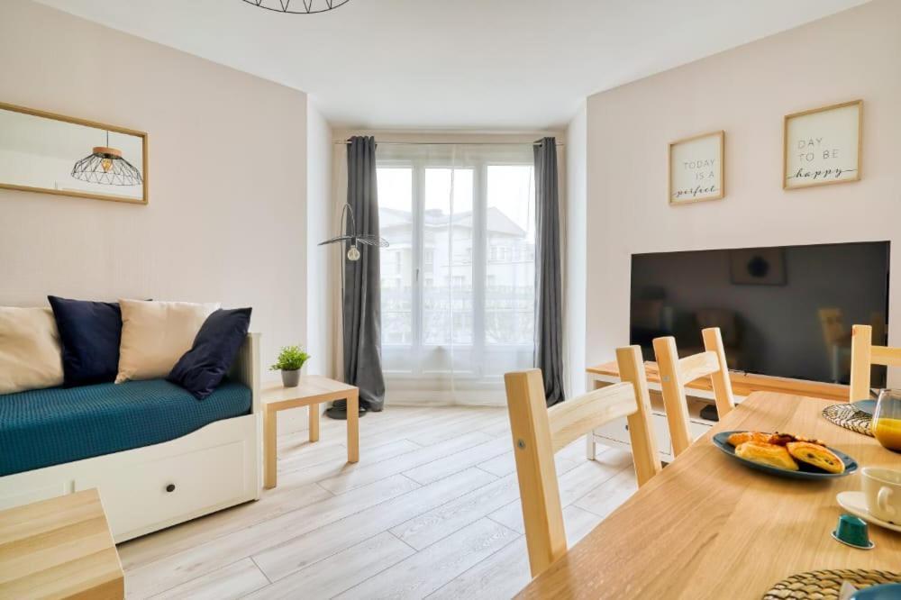 Logement Sarah Courcouronnes Ngoại thất bức ảnh